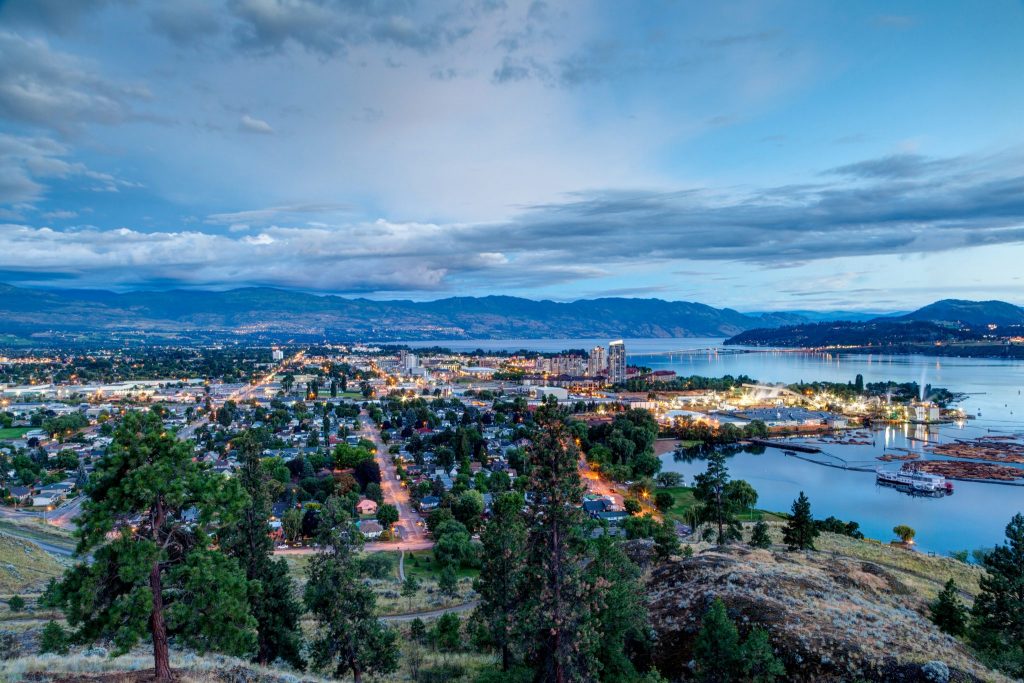 kelowna bc hotels