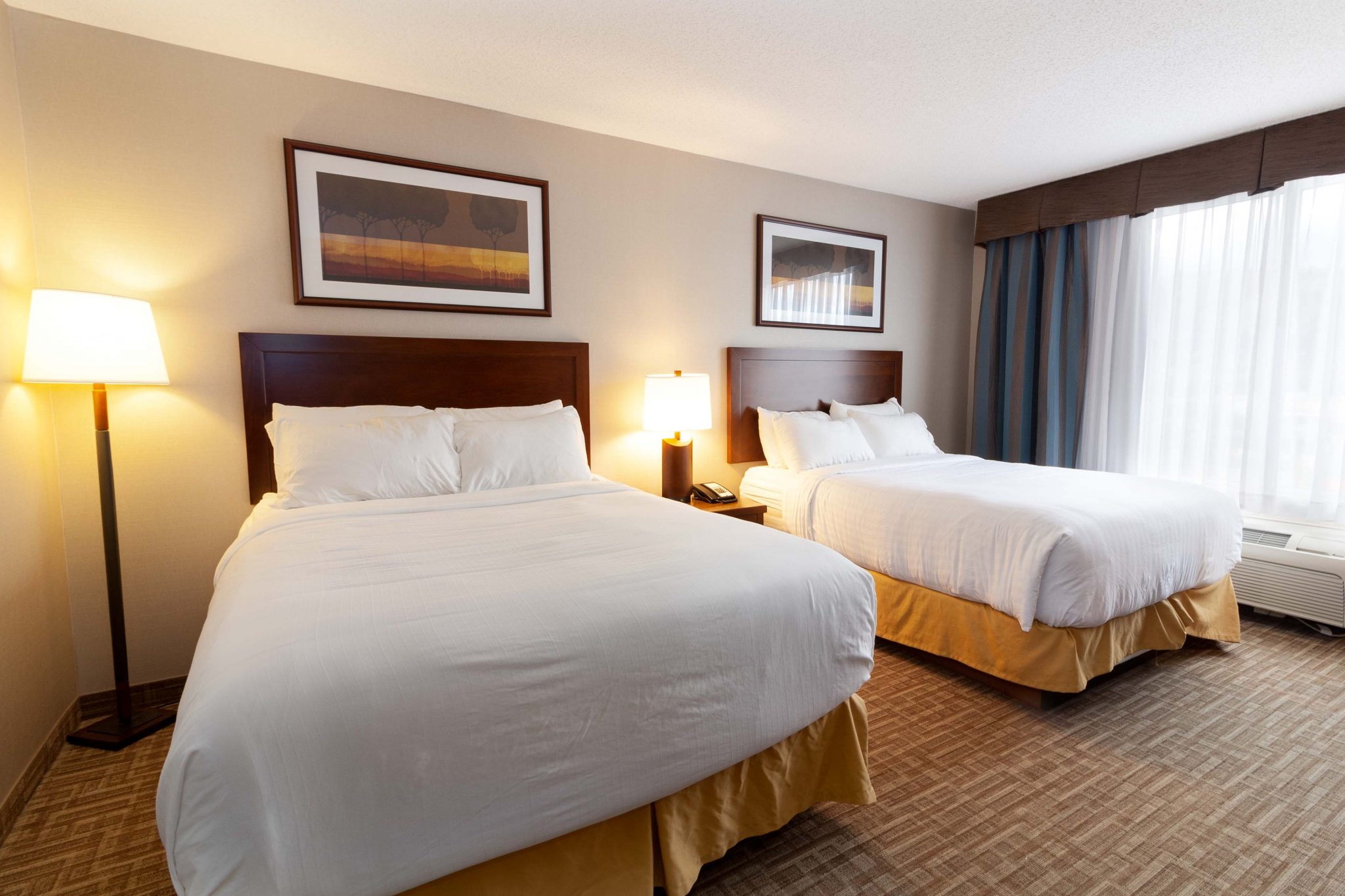 Hotel in Kelowna, BC Kanata Kelowna Hotel & Conference Centre